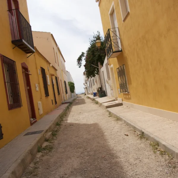 isla-de-tabarca-galeria-calle.webp